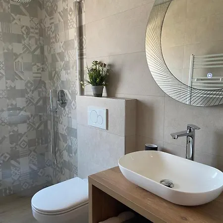 Zuzic Apartment Porec