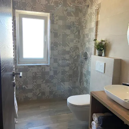 Zuzic Apartment